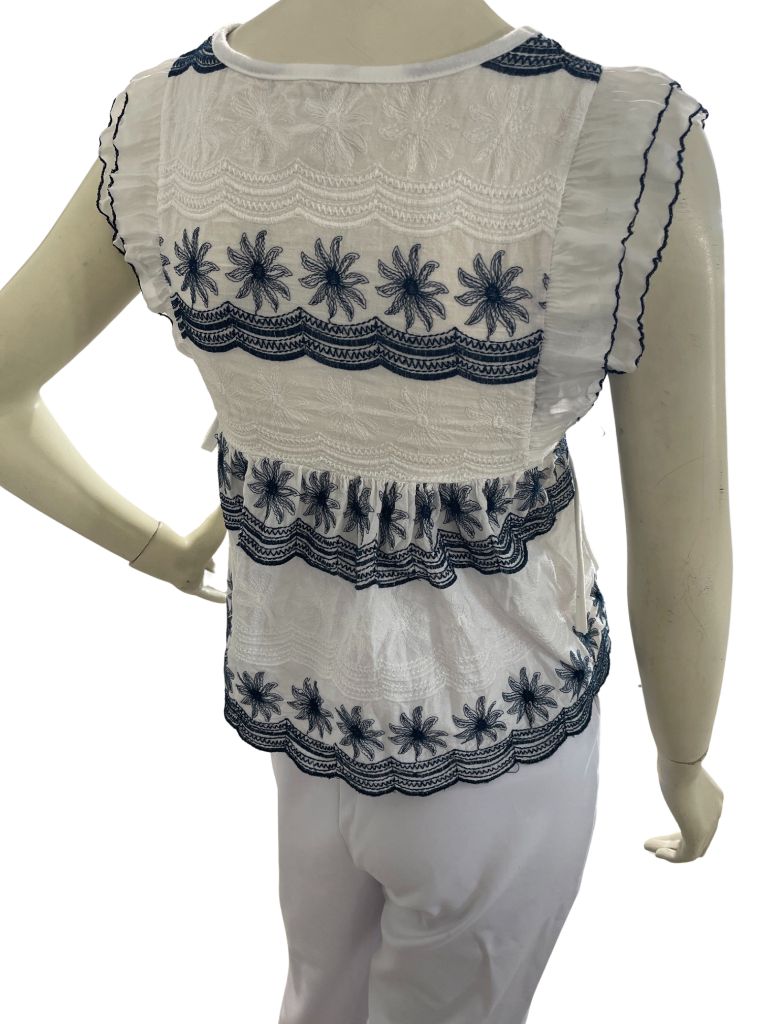 Chompoo White and Blue Hawaiian Embroidered Sleeveless Blouse