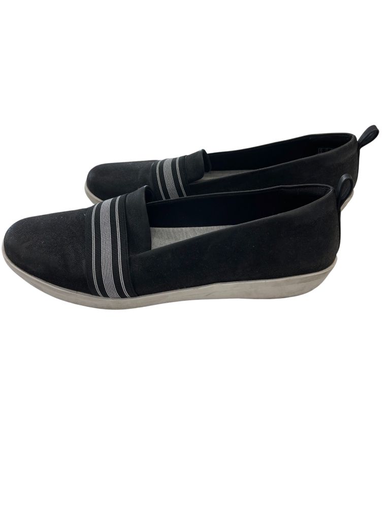 Cloudsteppers by Clarks Black/White Stripe Flat