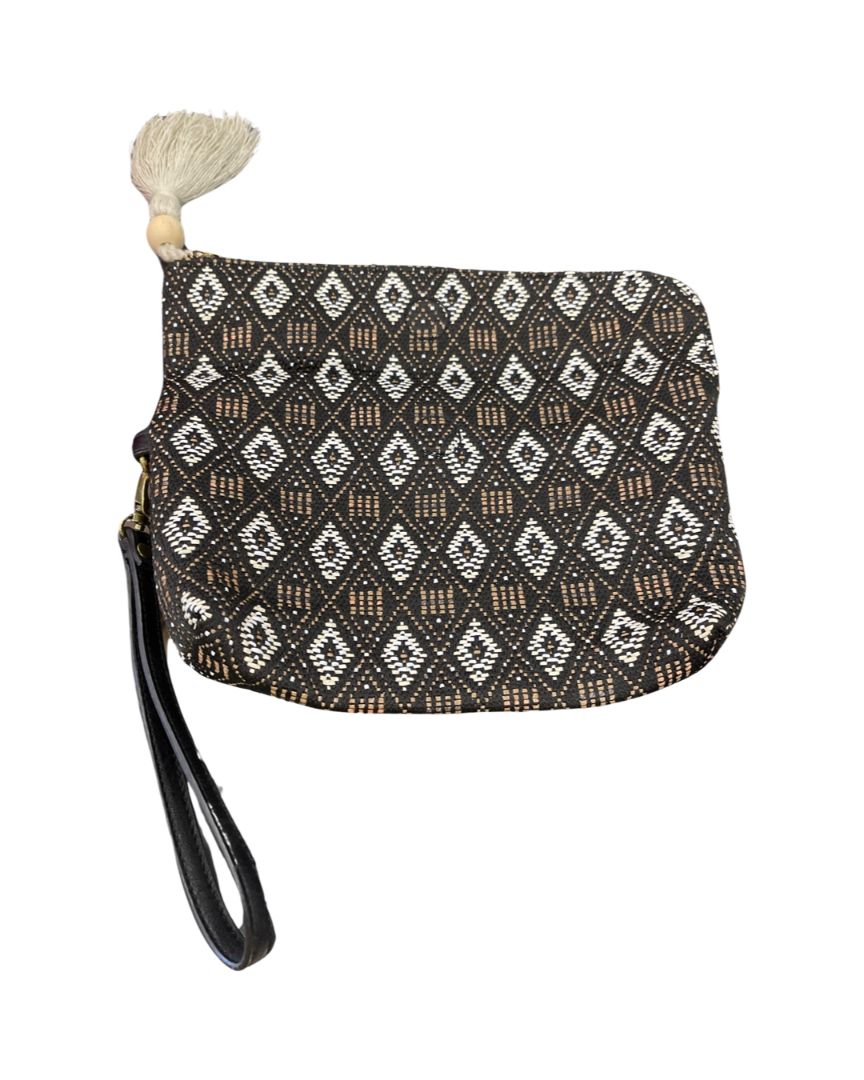 DV Black/White/Brown Geometric Fabric Zipper Clutch