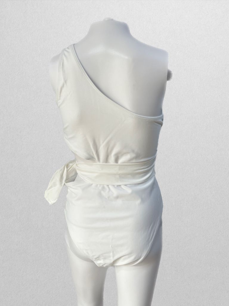 Lillusory White One-Shoulder Cutout Swimsuit