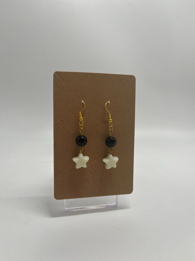 Dainty Black & White Star Beaded Gold Wire LoopEarrings
