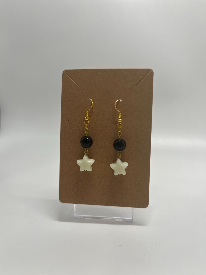 Dainty Black & White Star Beaded Gold Wire LoopEarrings