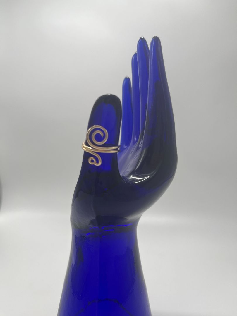 Spiral Ring Size 6 | Gold