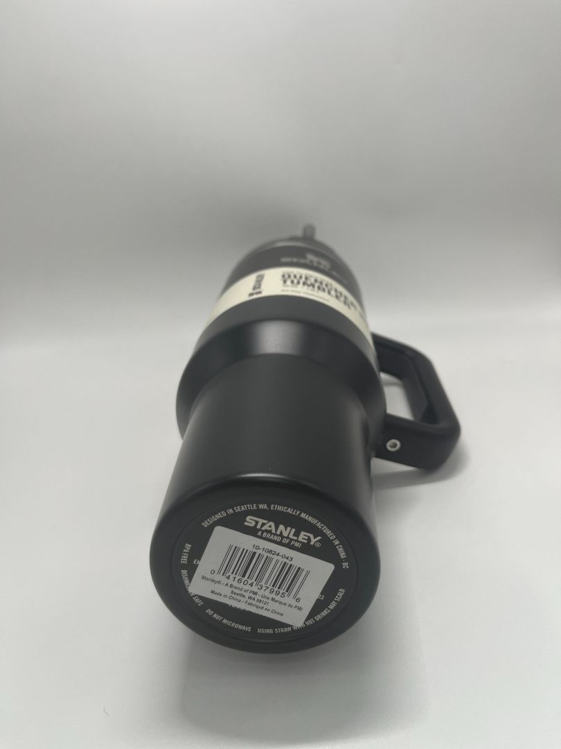 Stanley 40oz Black The Flowstate Quencher H2.0 Tumbler NIB