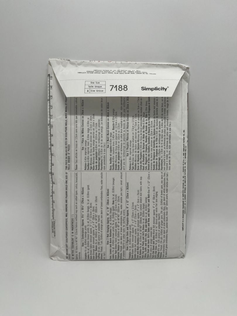 Vintage Simplicity 7188 OS Holiday Sculptured Centerpiece, Wall Hanging, and Pilgrim Dolls Sewing Pattern