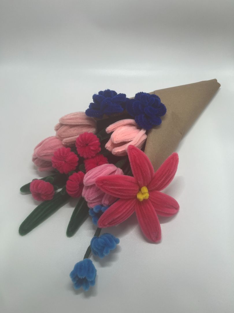 Pink & Blue Handcrafted Pipe Cleaner Bouquet | 10 Pieces