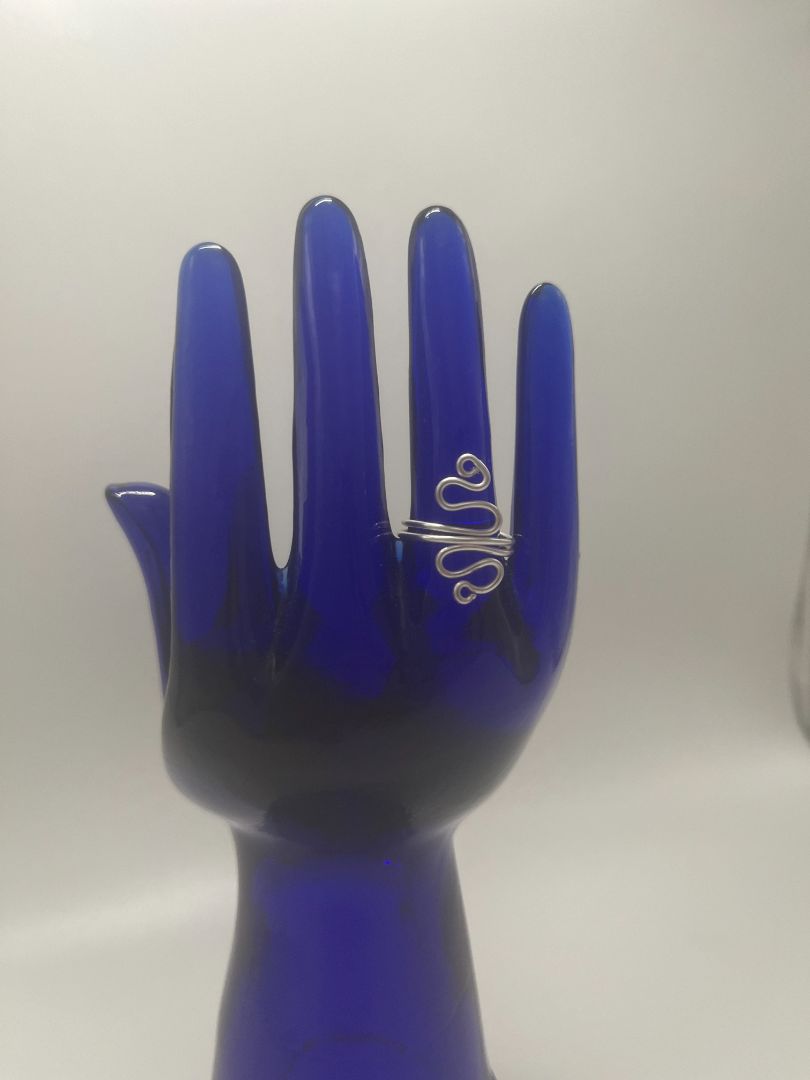 Abstract Wavy Wire Ring SIze 5.5 | Silver