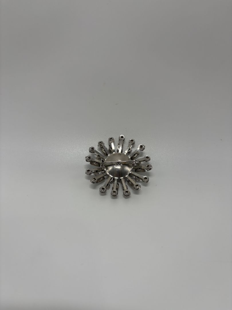 Silver/Clear Vintage 1950s/1960s Rhinestone Starburst Snowflake Brooch Pin