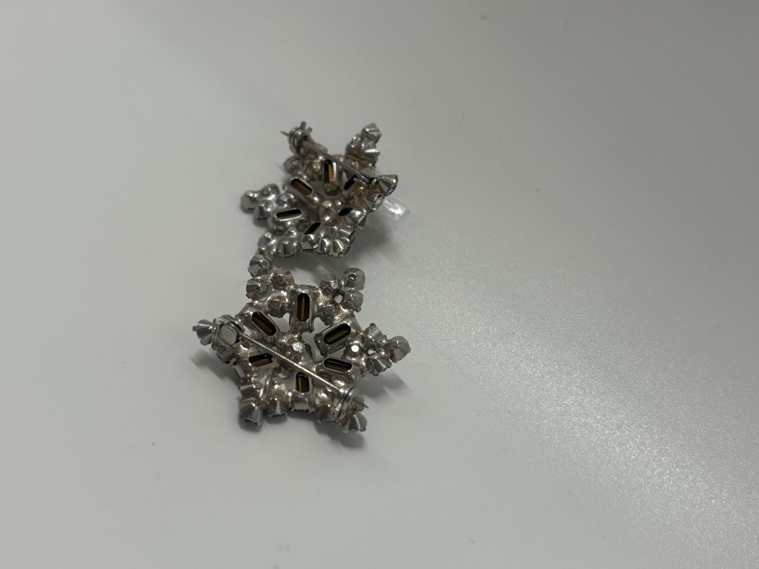 Silver-Tone Vintage 1950s Mid Century Rhinestone Snowflake Scatter Brooch Pin Set