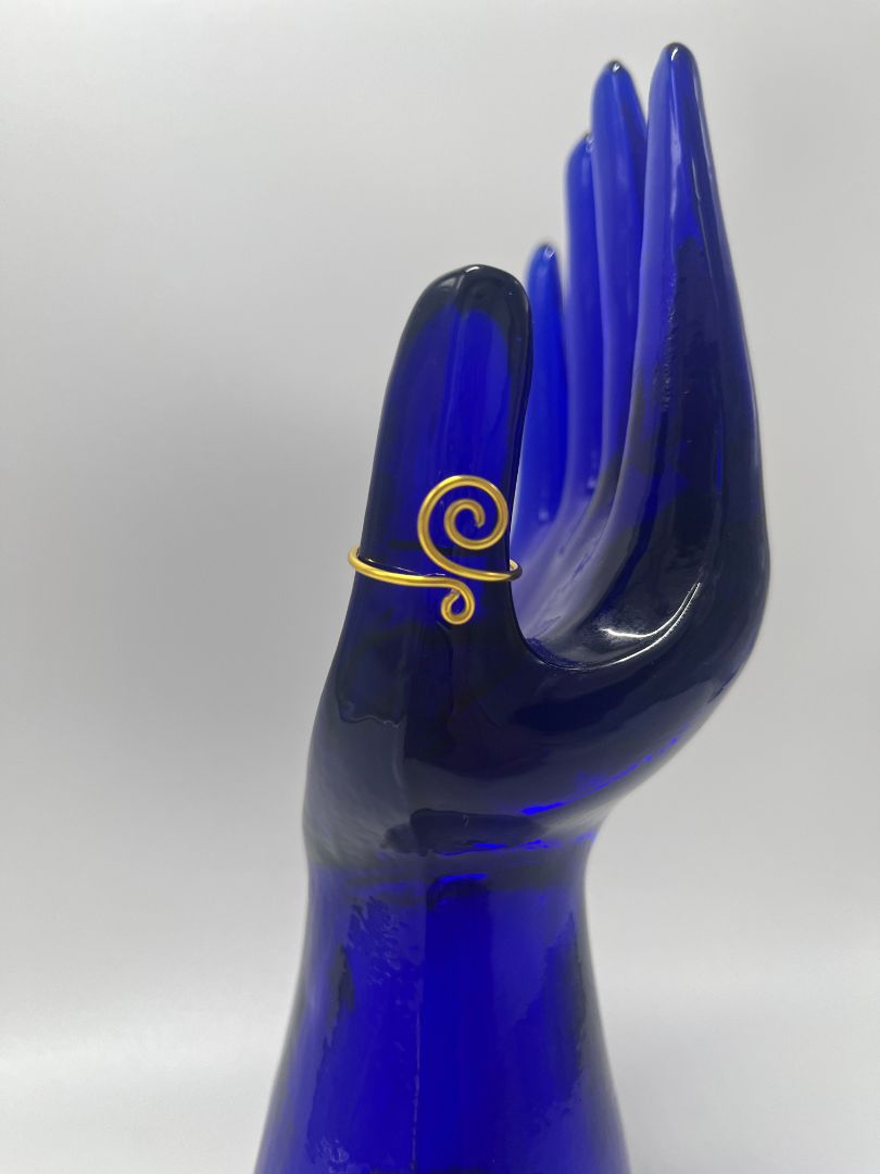 Spiral Wire Ring Size 7.5 | Gold