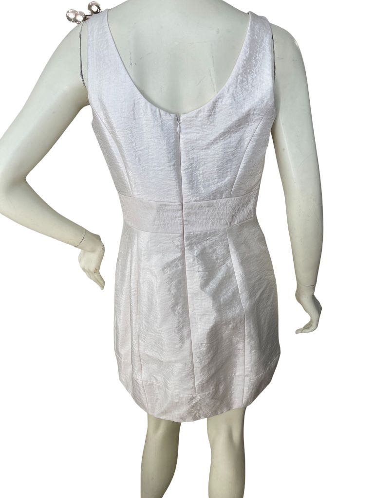 Laundry by Shelli Segal Cream Sleeveless Knee Length Dress