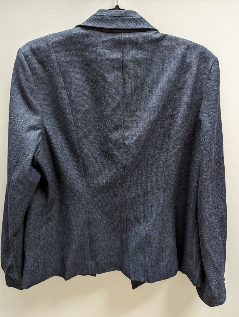 Peck & Peck Blue and Thin White Stripes Blazer