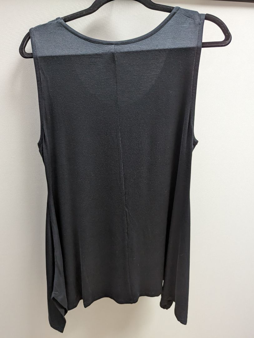 Soft Surroundings Black Long Flowy Tank
