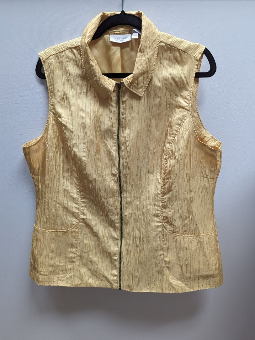 Weekends by Chico Yellow Zip Up Vest