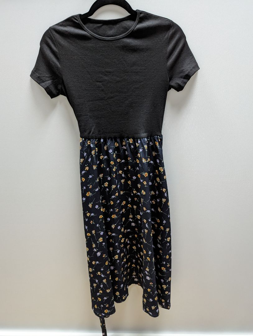 Shein Black Floral Short Sleeve Ribbed Midi Dress