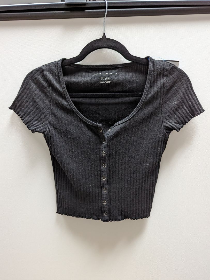 American Eagle Black Short Sleeve Textured Crop Tee