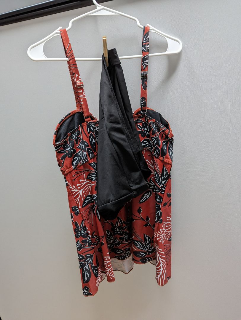 American Trends Red/Black Leaf Patterned Tankini and Shorts Swim Two Piece