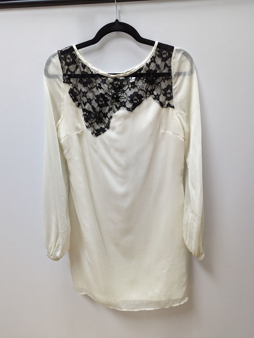 venus lace detail sweater dress Venus Purple Lace Detail Sweater Dress Rhinestone Embellished Medium