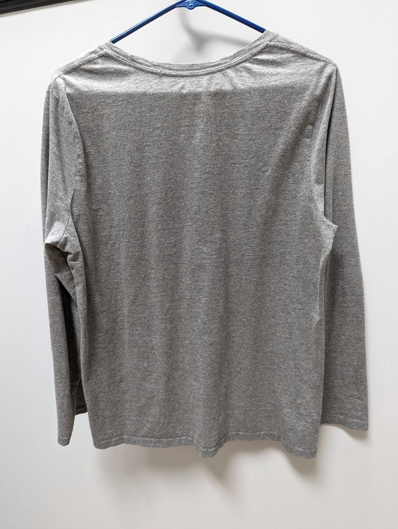 Faded Glory Grey Long Sleeve Round Neck Tee
