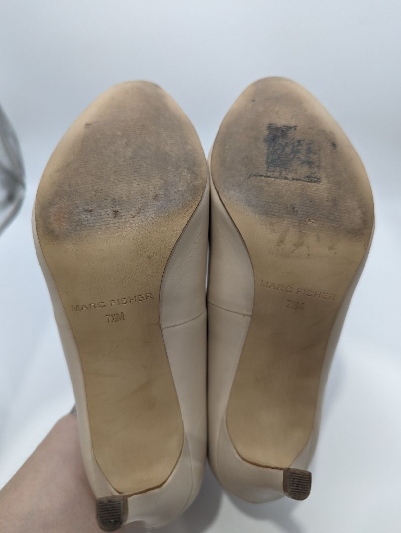 Marc Fisher Light Beige Leather Heels