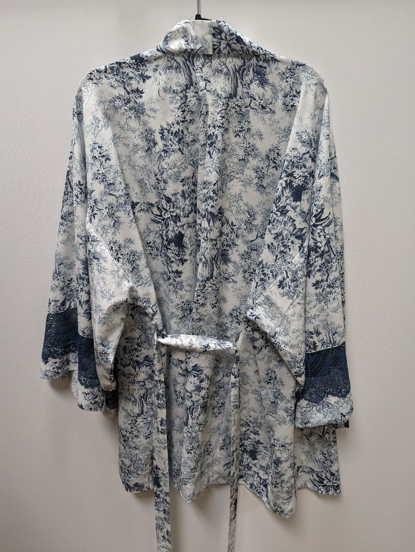 Cacique Ivory/Dark Blue Floral Sleepwear Robe