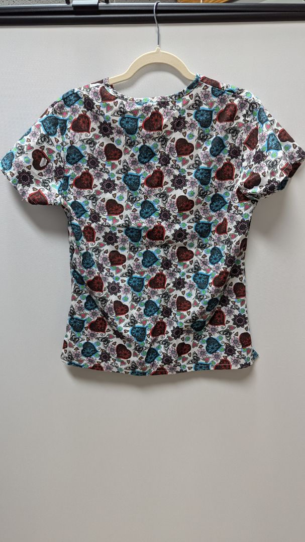 medgear White/Red/Blue Hearts Scrub Top