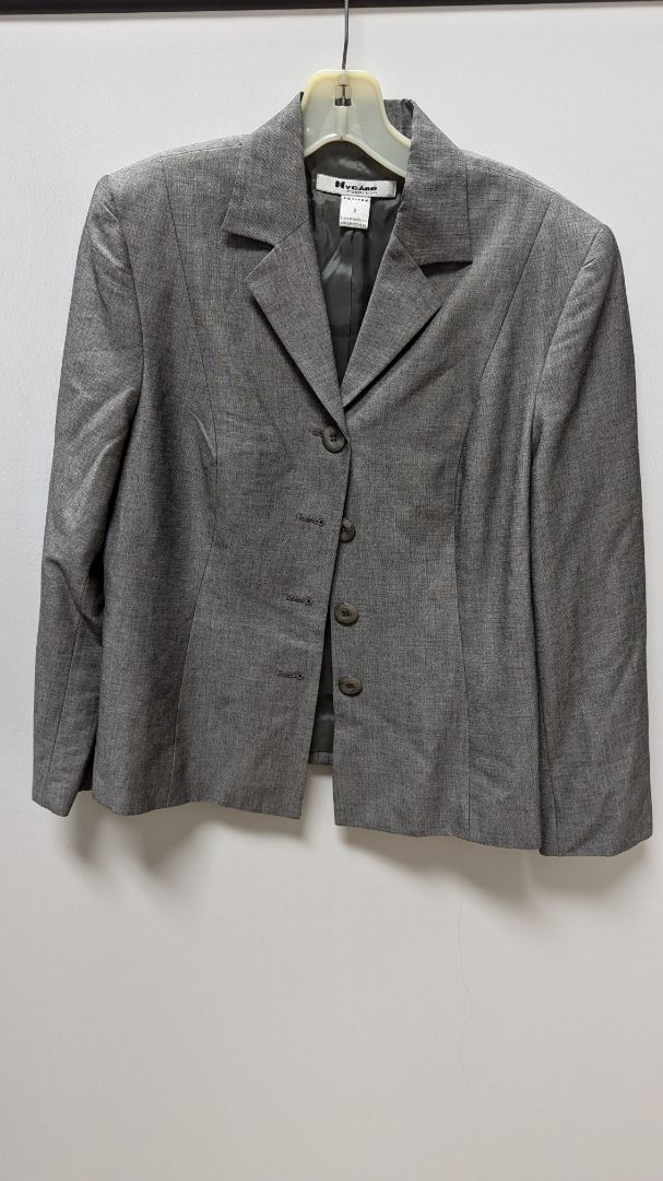 Nygard Collection Grey 4 Button Blazer Pants Suit Set