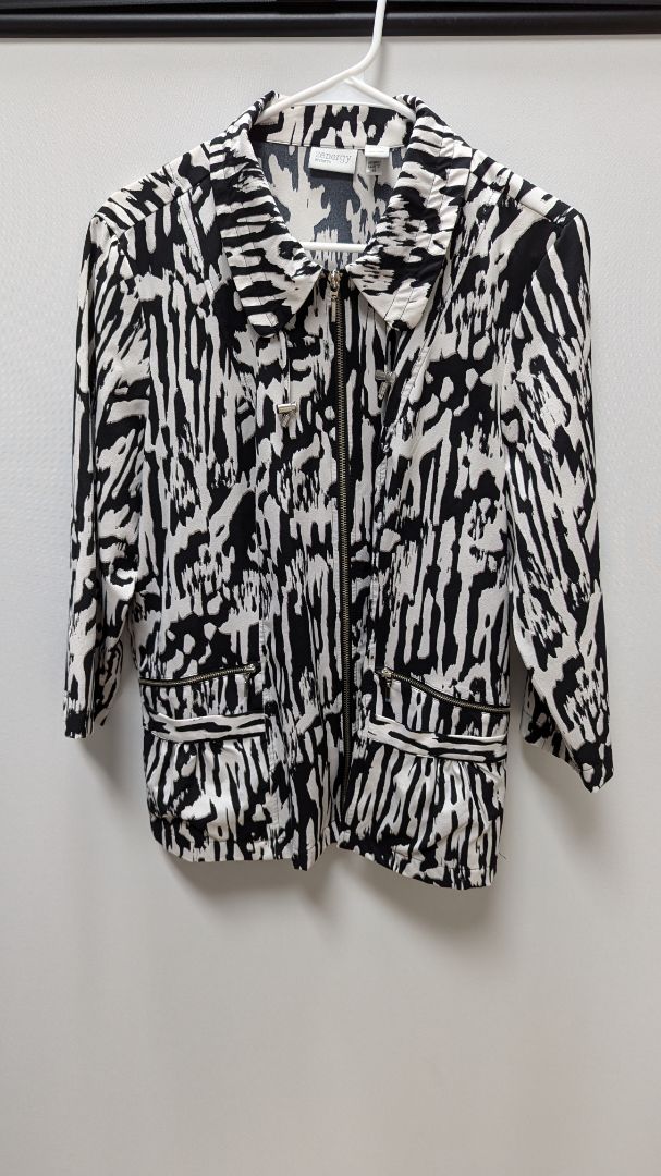 Zenergy by Chico's Black/White Zebra Light Jacket