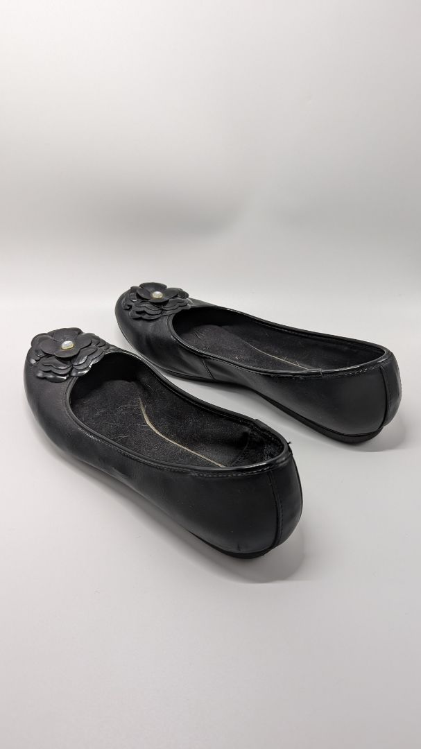 White Mountain Black Flower Flats