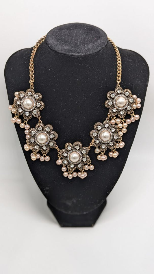 Bronze Vintage Faux Pearl Flowers Statement Necklace
