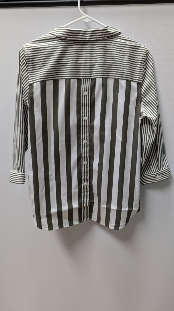 Chico's Green/White Striped 3/4 Sleeve Blouse