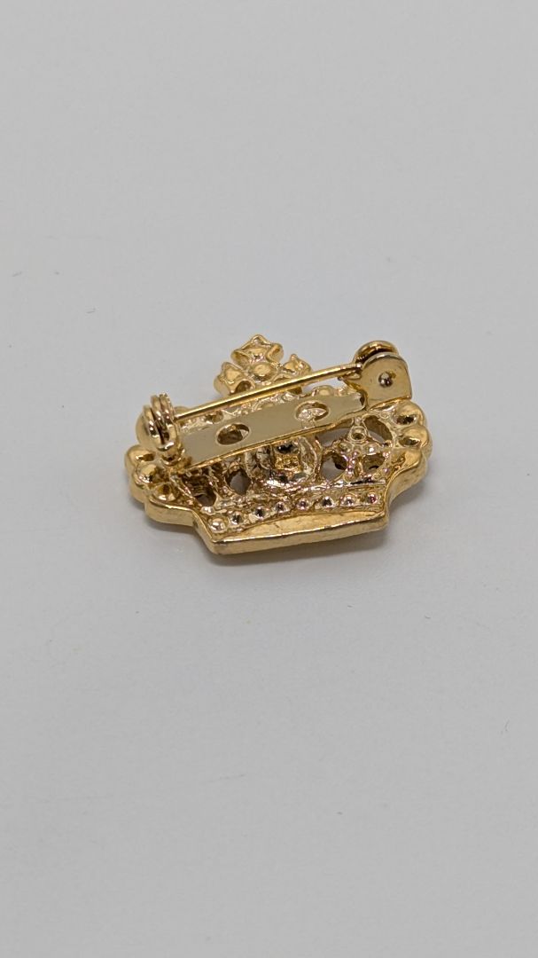 Gold/White/Red Vintage Crown Brooch Pin