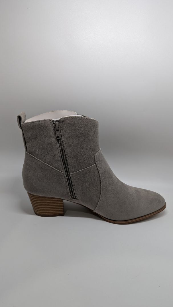 Amazon Essentials Light Grey Heather Microsuede Boots