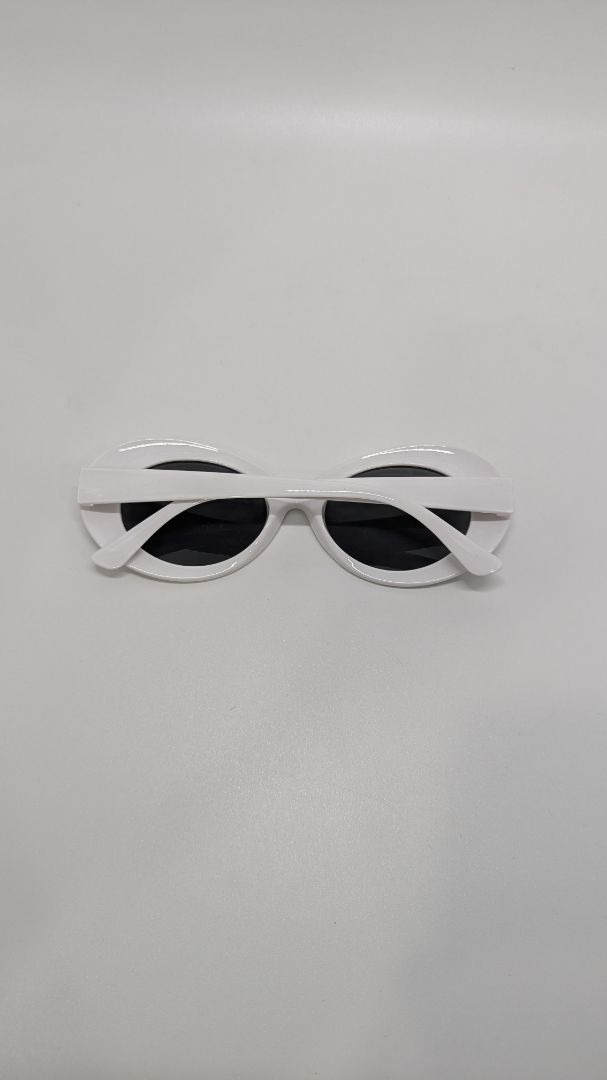White Retro Rounded Sunglasses