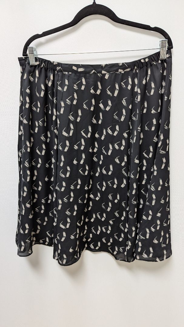 Jaclyn Smith Black/Beige Patterned Midi Skirt