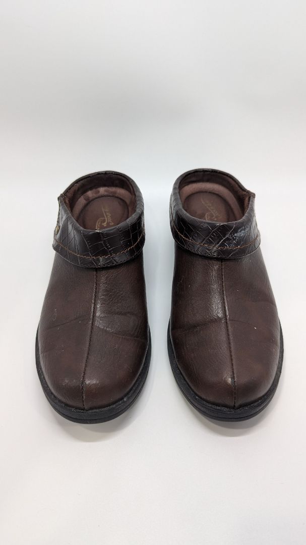 easy street Comfort Wave Brown Leather Clogs