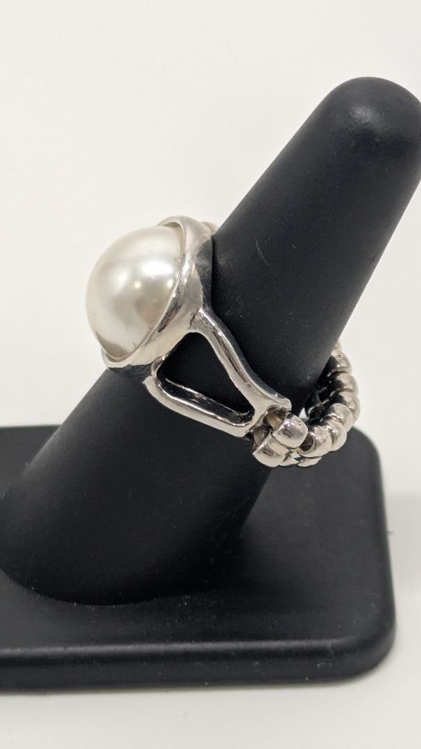Paparazzi Silver Large Faux-Pearl Elastic-Back Ring