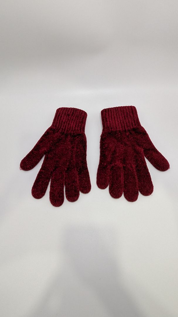 Red Ribbed Knit Gloves