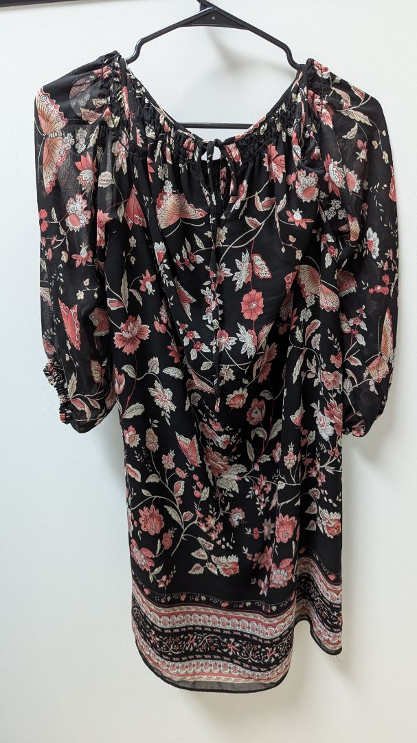 Max Studio Black/Red Patterned Cold-Shoulder Mini Dress