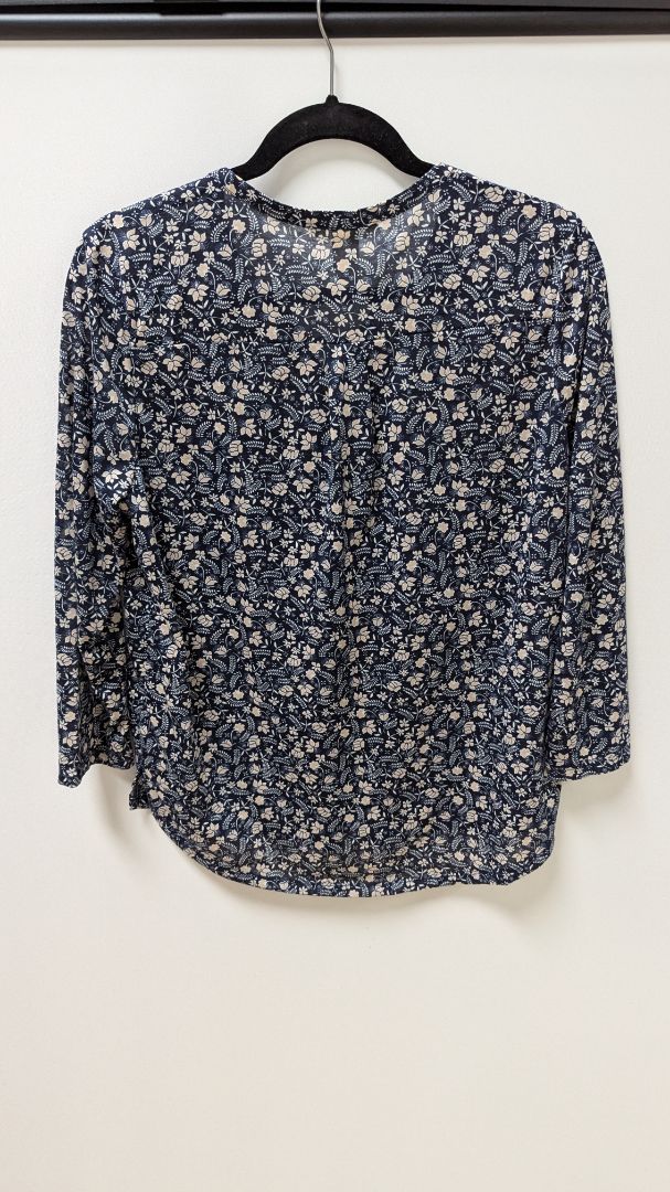 H&M Navy/White Floral Half-Button-Down Blouse