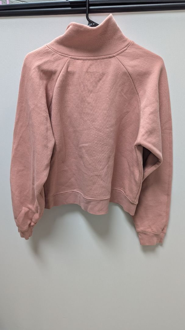 Buc-ee's Pink Cropped Logo Sweatshirt