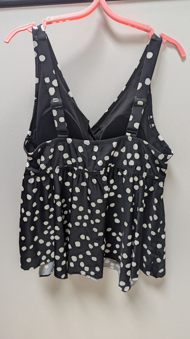 Kona Sol Black/White Polka-Dot Tankini Swim Top