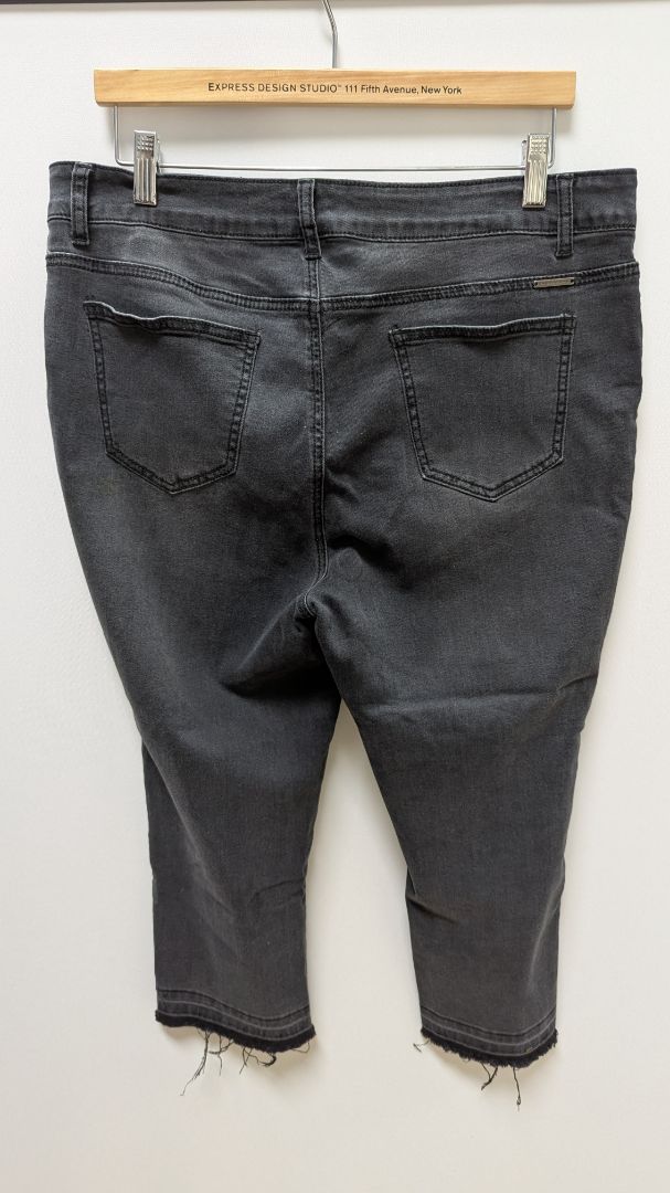 New York & Company Black Distressed Cropped Jeans