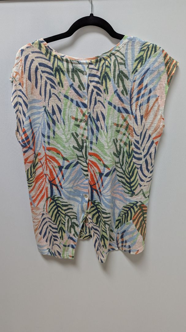 Multicolor Palm Floral Button-Down-Back Tee