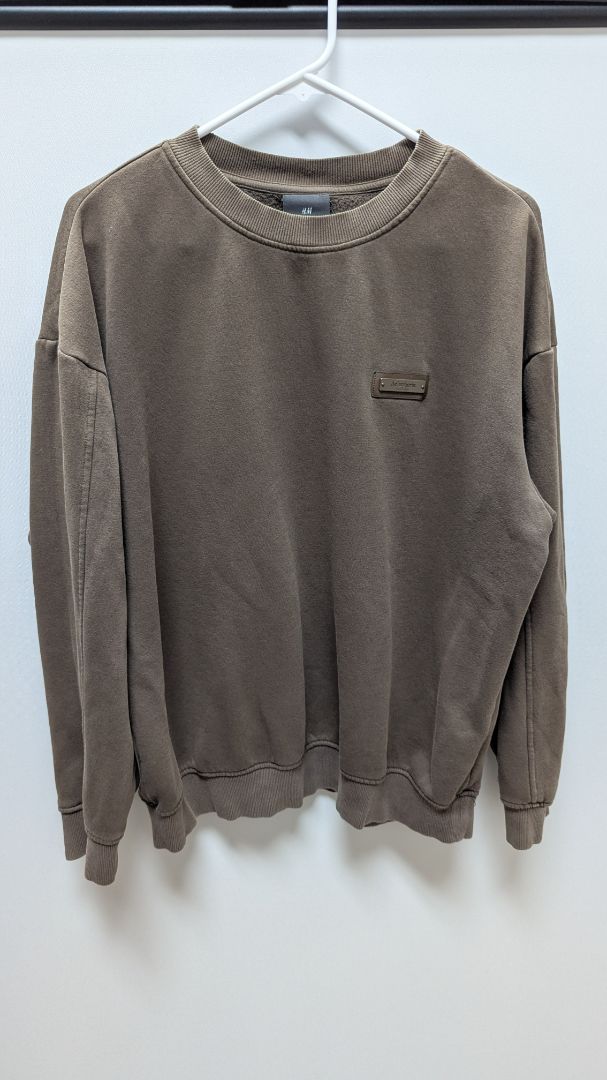 H&M Brown "Relaxed Fit" Long Sleeve Sweatshirt