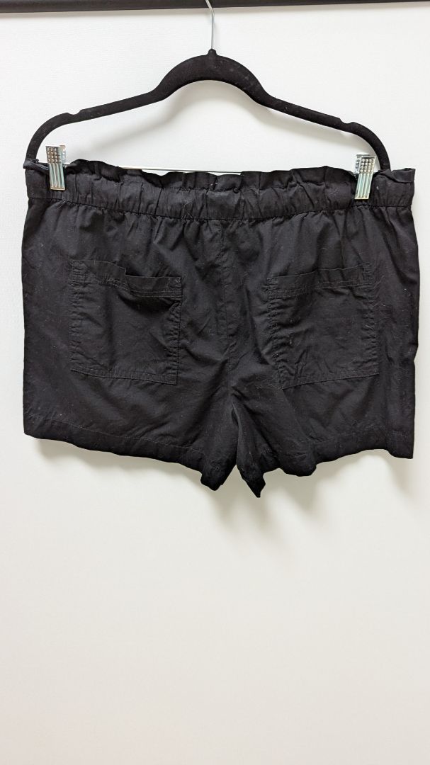 Loft Outlet Black Ruffled Cargo Casual Shorts