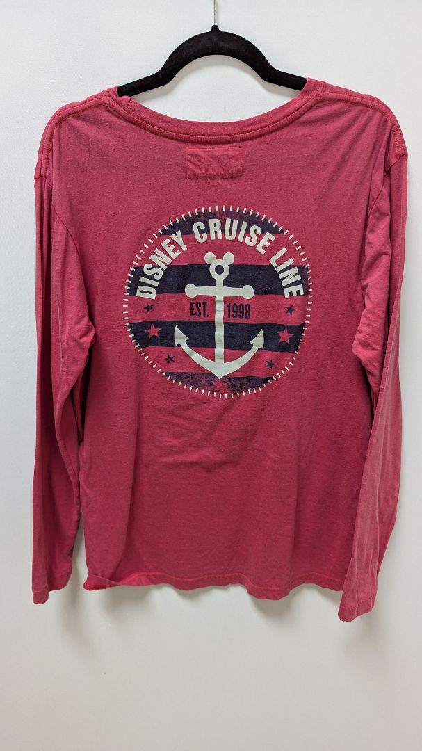 Disney Cruise Line Red Long-Sleeve Graphic T-Shirt