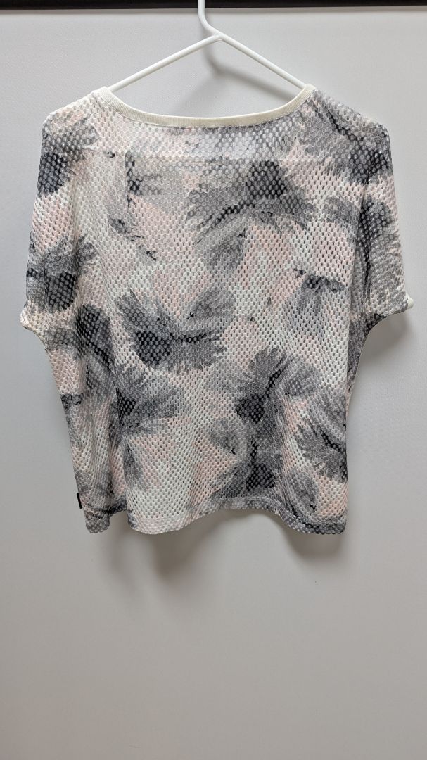 Fabletics Grey/Pink Patterned Mesh Cropped T-Shirt