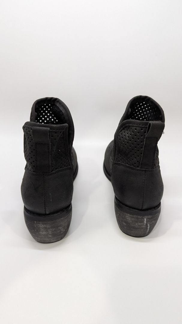Pierre Dumas Black Faux-Suede Western Ankle Boots