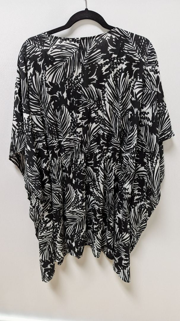 Lane Bryant Black/White Leaf Floral Kimono Blouse